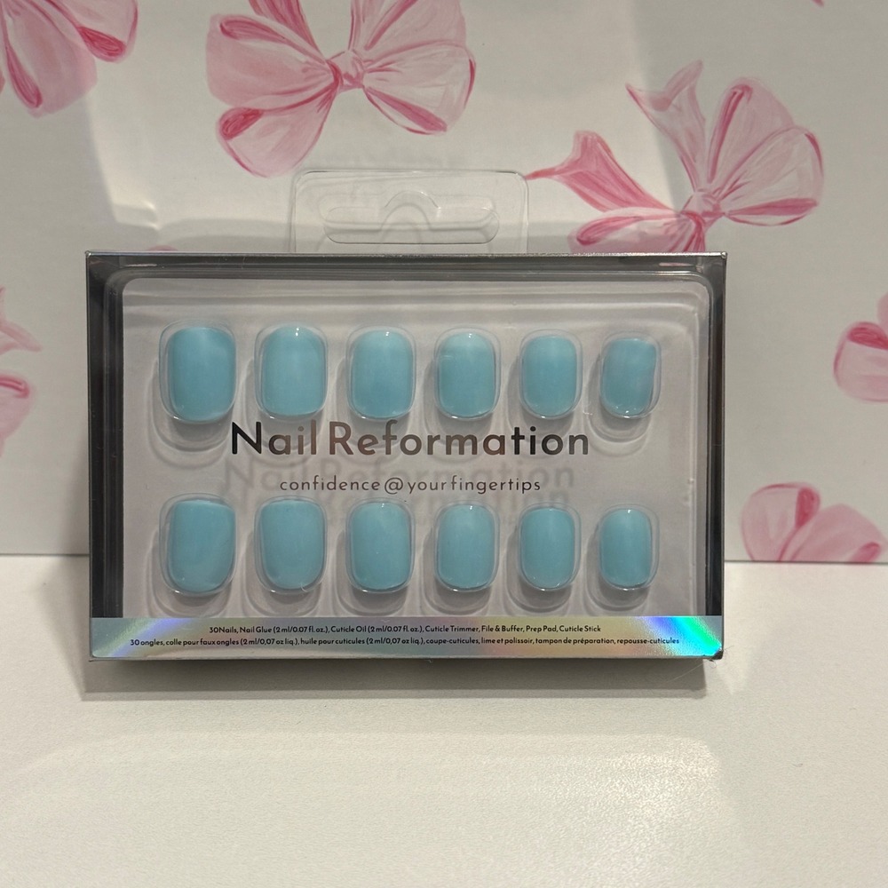 Nail Reformation Light Blue Press On Nail Kit 30 Short Nails Set
